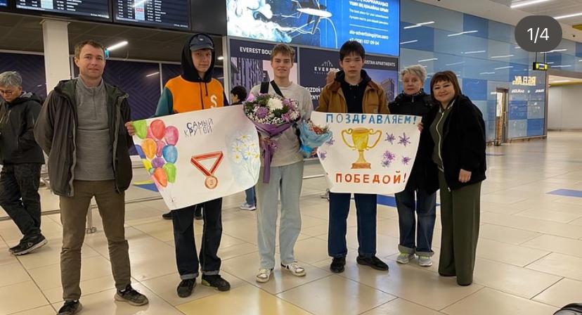 Наш ученик, Шкердин Дмитрий, достойно представил Казахстан на Чемпионате Азии U18 по лёгкой атлетике и занял почётное 3 место!