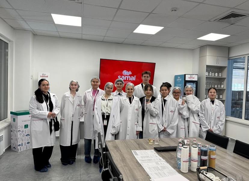 Учащиеся 9 «Д» класса КГУ ОШ №116 приняли участие в экскурсии на завод «Самал»